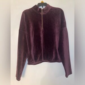 Arizona Jean Co Velvet Pullover Size Medium